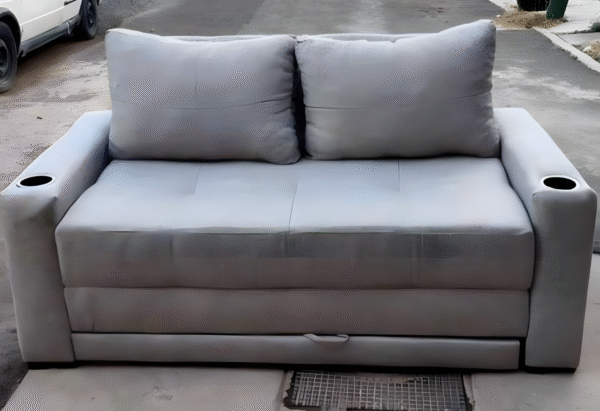 sofá cama con porta vasos