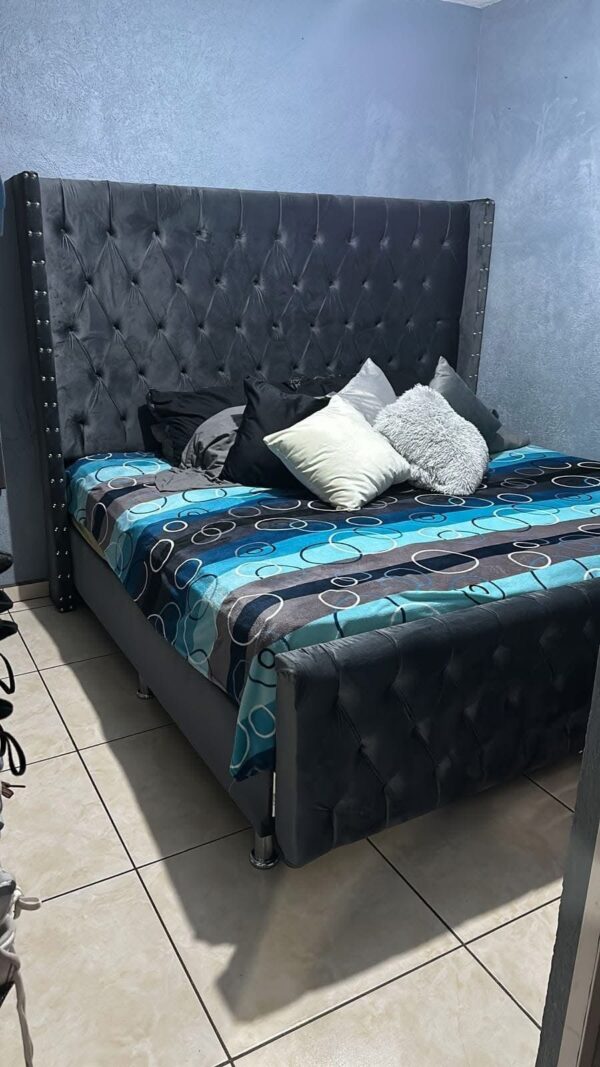 cama capitonada base forrada